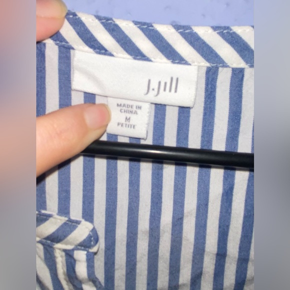 Women’s J.jill blue and white button down M petite - Picture 5 of 9
